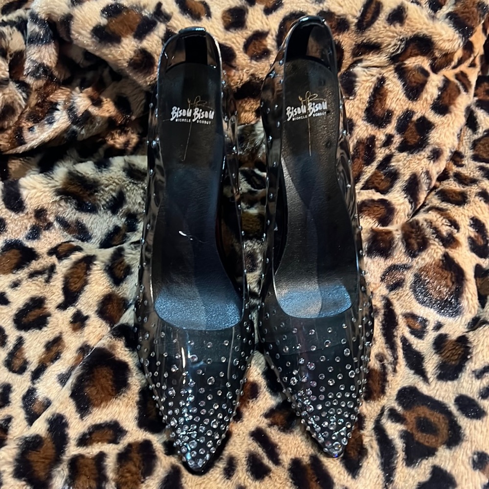 Bisou Bisou Black Pointed Toe Rhinestone Pumps